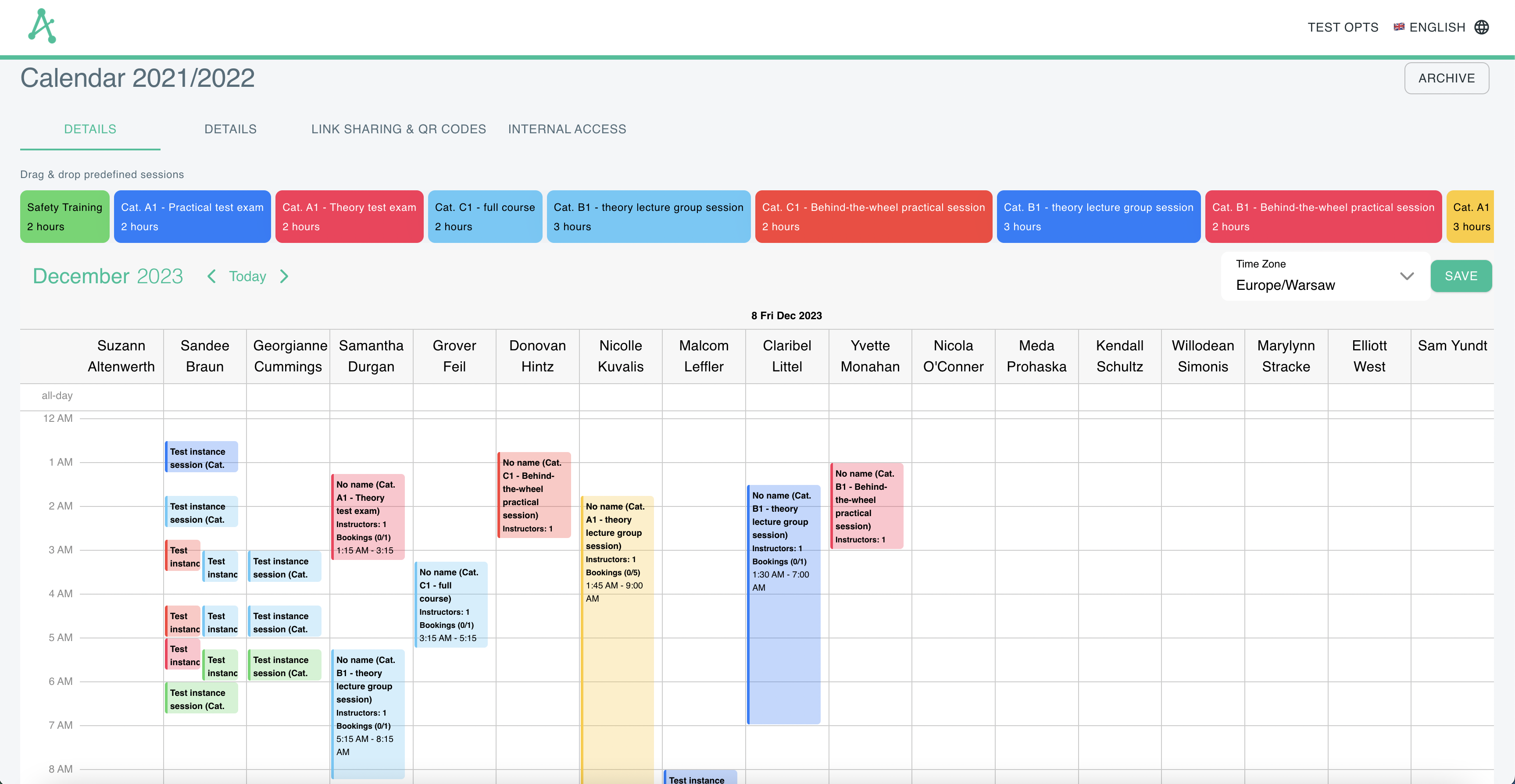 Advanced calendar webpage with multiple users and event blocks and predefined drag and drop preset elements